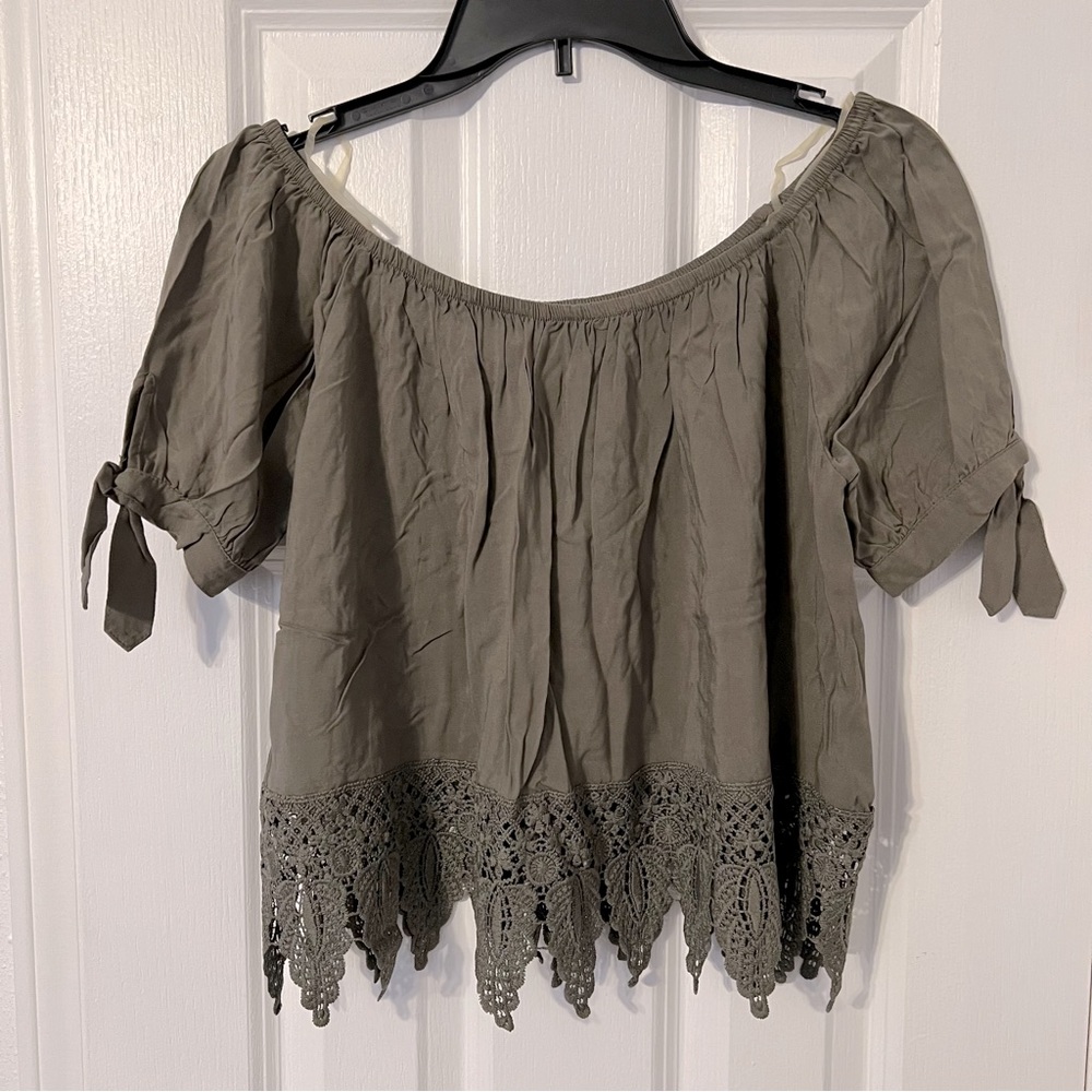 Bongo Army Green Short Sleeve Open Shoulder Top